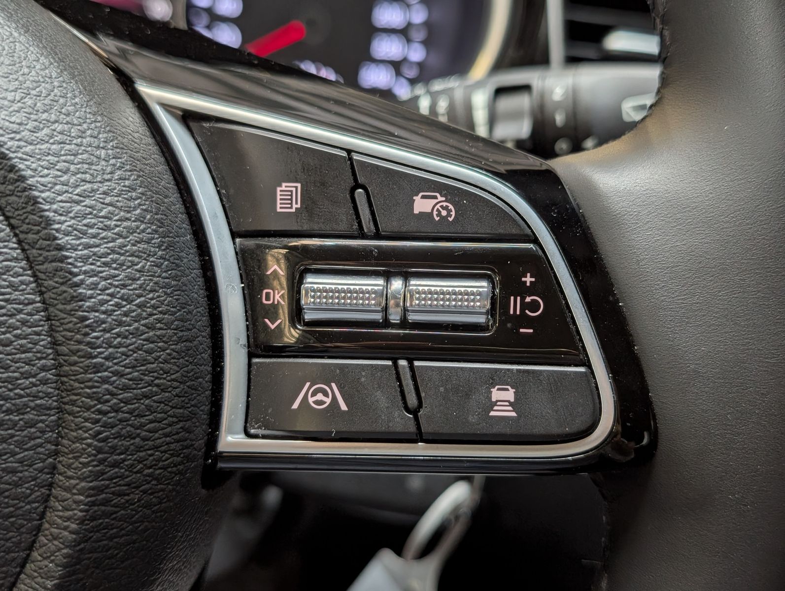 Fahrzeugabbildung Kia cee'd / Ceed 1.5 DCT Spirit JBL Temp LED Cam ACC