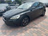Volvo V40 T3 Momentum NAVI, Shz, Kamera - Volvo V40 Limousine Momentum mit Benzin-Antrieb