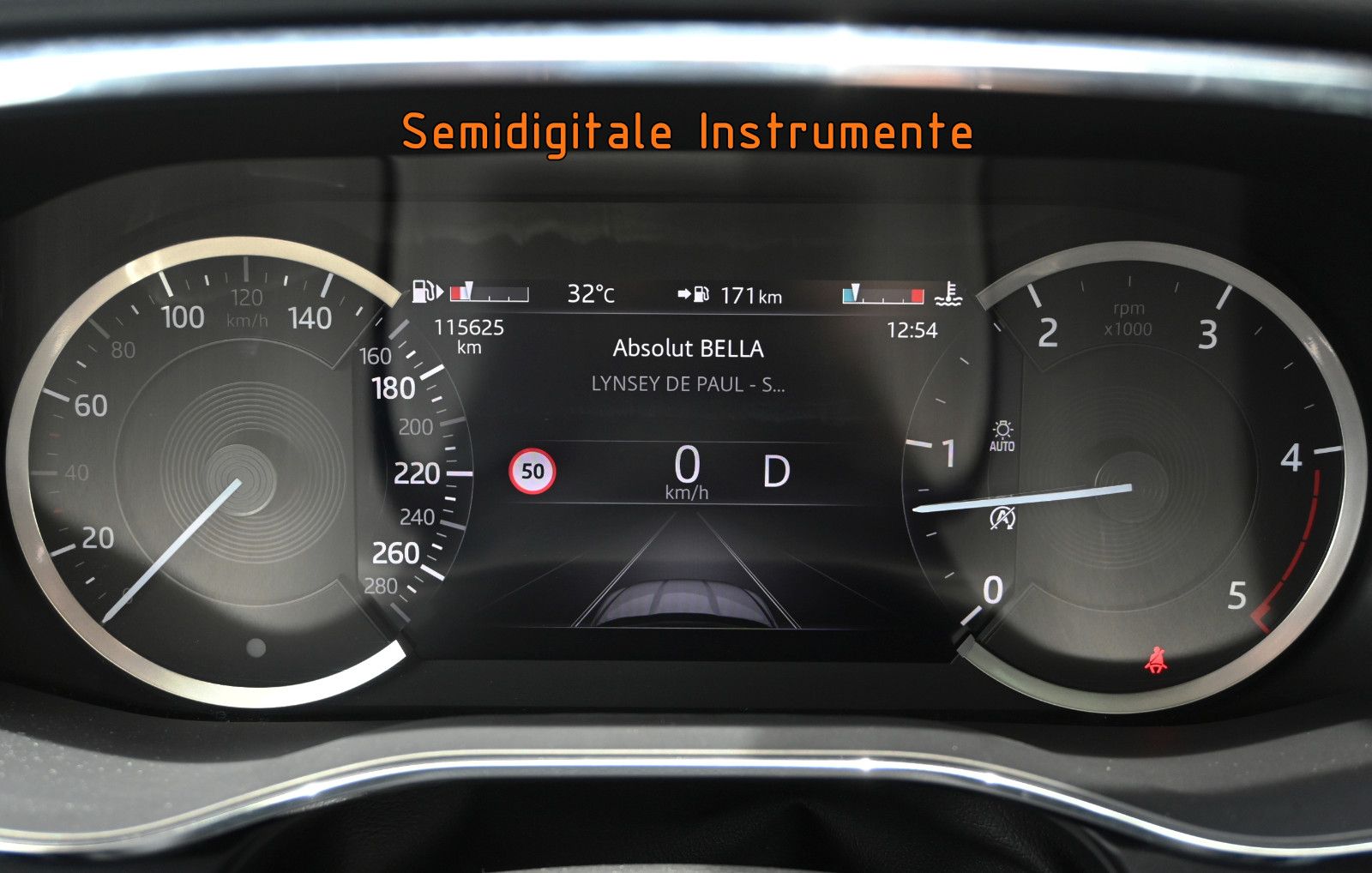 Fahrzeugabbildung Jaguar F-Pace D300 R-DYNAMIC SE AWD °ACC°AHK°HUD°PANO°