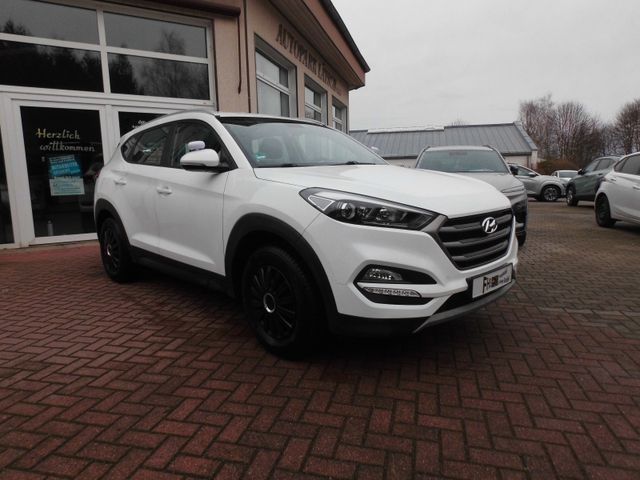 Hyundai Tucson blue 2WD Navi