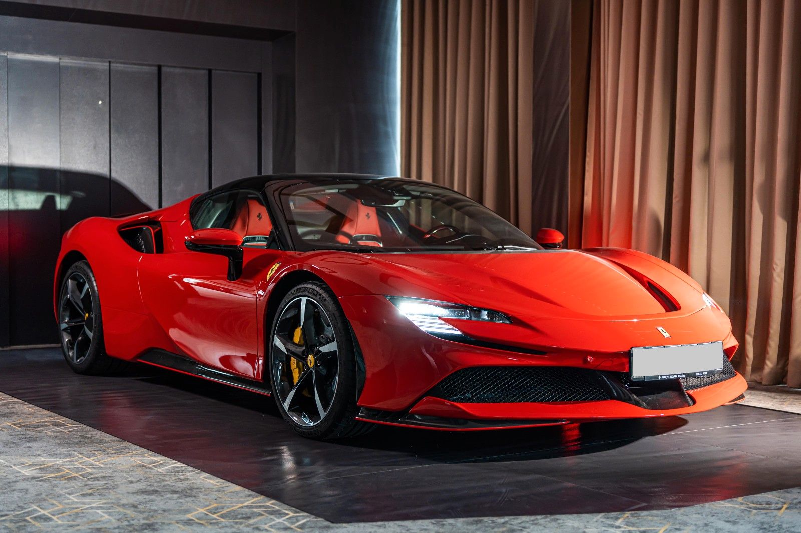 FERRARI SF90