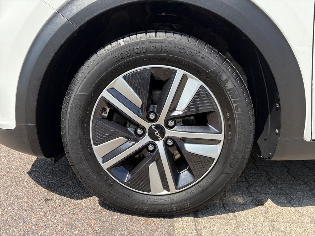Fahrzeugabbildung Kia Niro 1.6 Plug-in Hybrid Edition 7