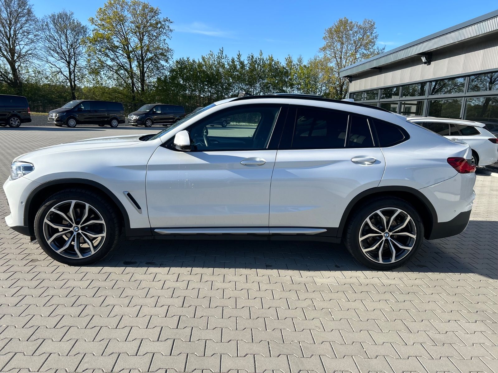 BMW X4 20d xLine -HUD-ACC-Pano-Memory-H&K-AHK-20Zo foto 4