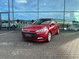 Hyundai i20 1.2 Einparkhilfe Sitzhzng. Bluetooth 1.Hd - Hyundai i20: Limousine