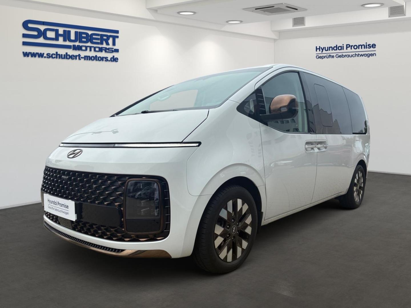 Hyundai STARIA 2.2 CRDI AT Signature 7-Sitzer Leder LED 