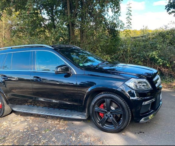 Mercedes-Benz GL 350 CDI V6 BlueTEC 4MATIC  AMG Paket PANO