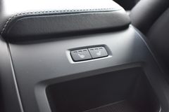 Fahrzeugabbildung Volvo XC60 D4 Autom. R-Design*STHZG*H/K*RFK*ACC*AHK