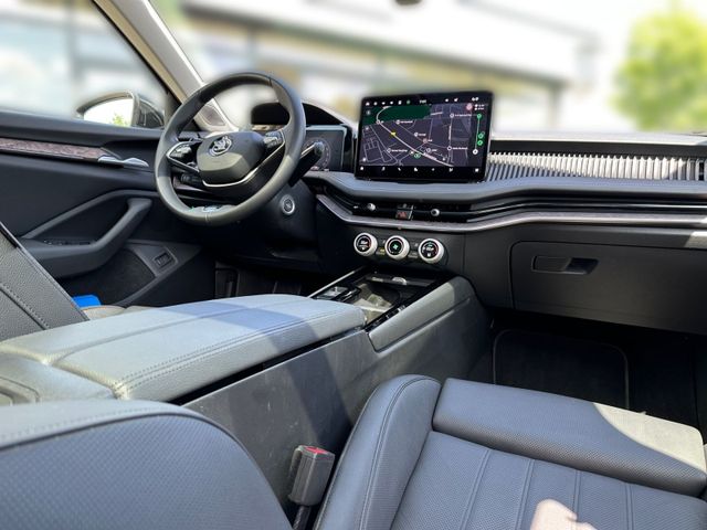 Superb Combi 2.0 TDI L&K TRAVEL+HEADUP+360°+NAVI