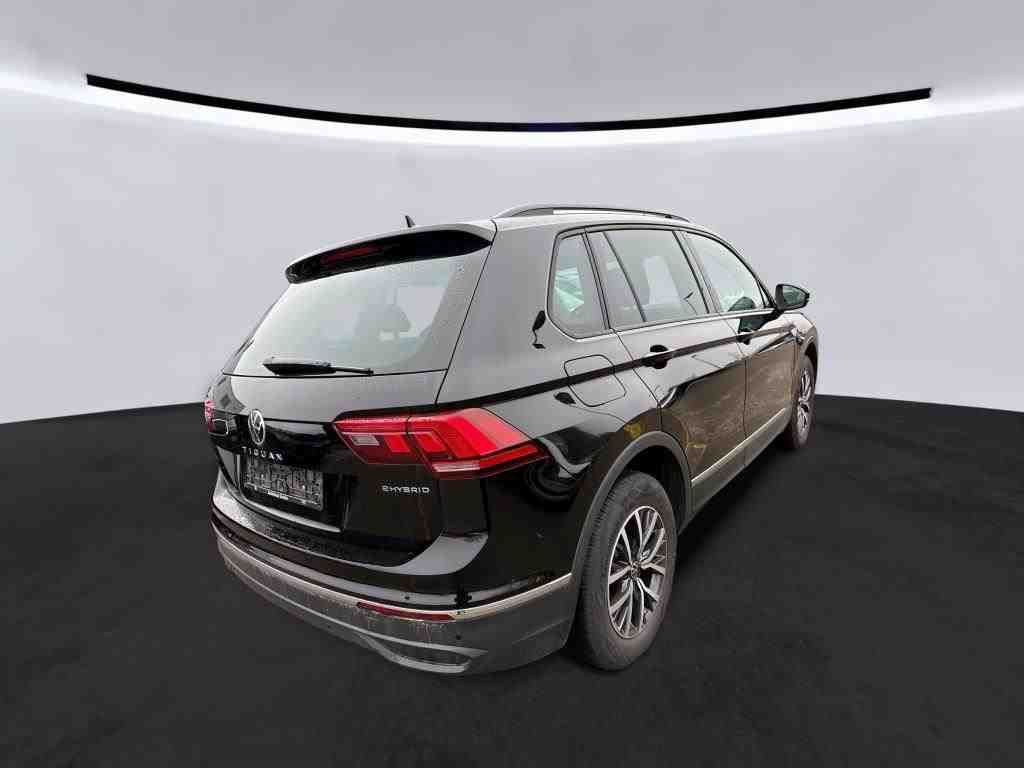 Volkswagen Tiguan — fotografia 3