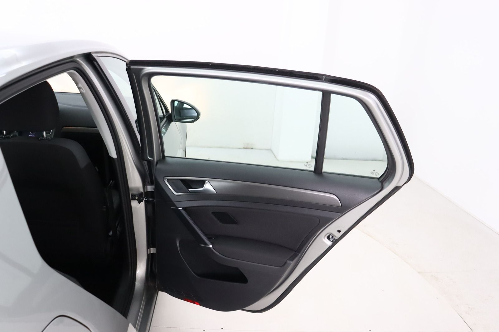 Fahrzeugabbildung Volkswagen Golf 1.4 TSI * PDC * Sitzhzg. * HU/AU neu