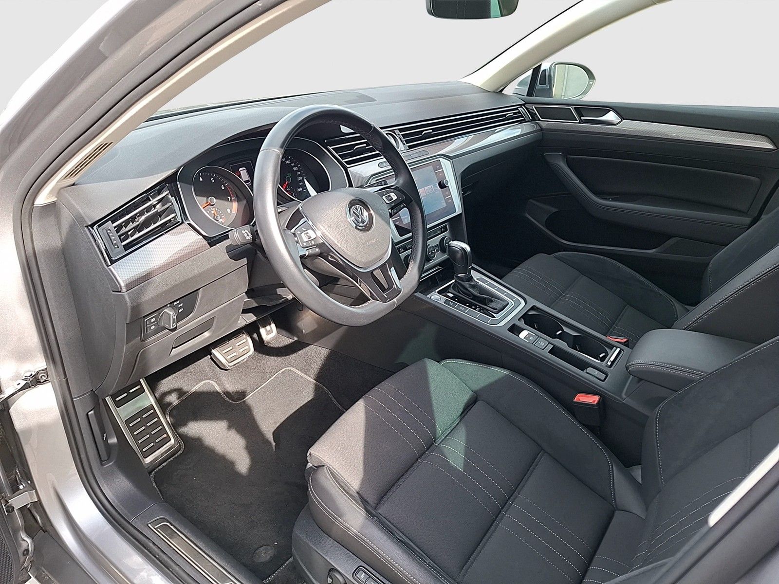 Fahrzeugabbildung Volkswagen Passat Variant TSI Alltrack DSG 4M LED Navi ACC