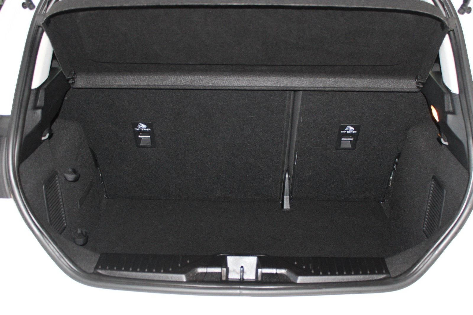 Fahrzeugabbildung Ford Fiesta 1,5 TDCi Cool & Connect 5-trg NAVI LED
