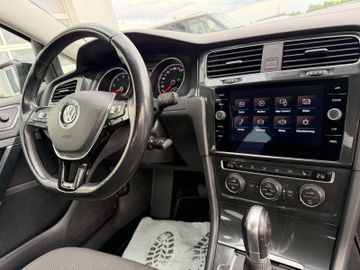 Volkswagen Golf - 11