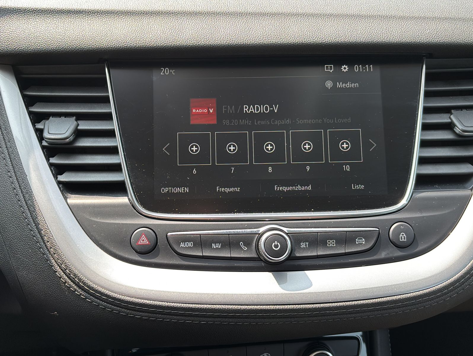 Fahrzeugabbildung Opel Grandland X 1.2 Turbo 96kW Edition Auto