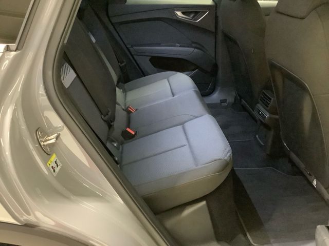 Q4 Sportback e-tron 40,Matrix-LED,Navi Plus,Stan