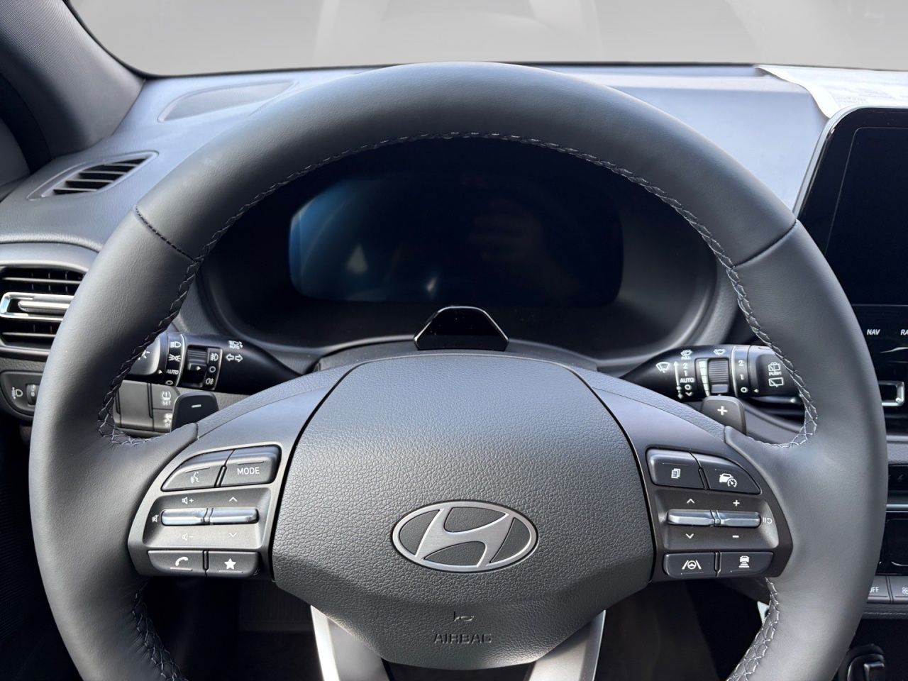 Fahrzeugabbildung Hyundai i30 TREND 2xKlima ACC AUT DynLicht Kam. KeyLess