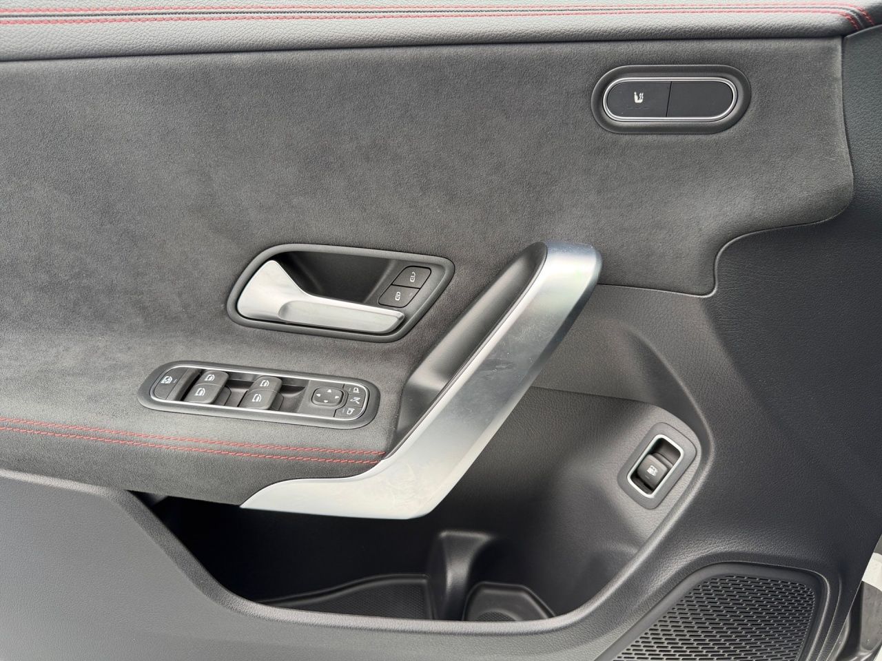 Fahrzeugabbildung Mercedes-Benz CLA 250 e SB AMG+AHK+NIGHT+PANO+360°+LED+