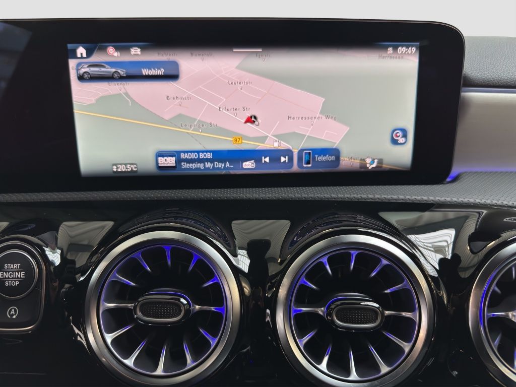 Fahrzeugabbildung Mercedes-Benz A 200 AHK*LED*PDC*ParkAss*Sportp.*SpurH*SpurW*LM