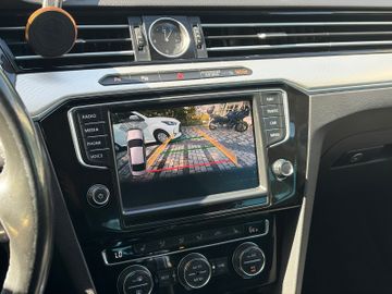 Volkswagen Passat - 12