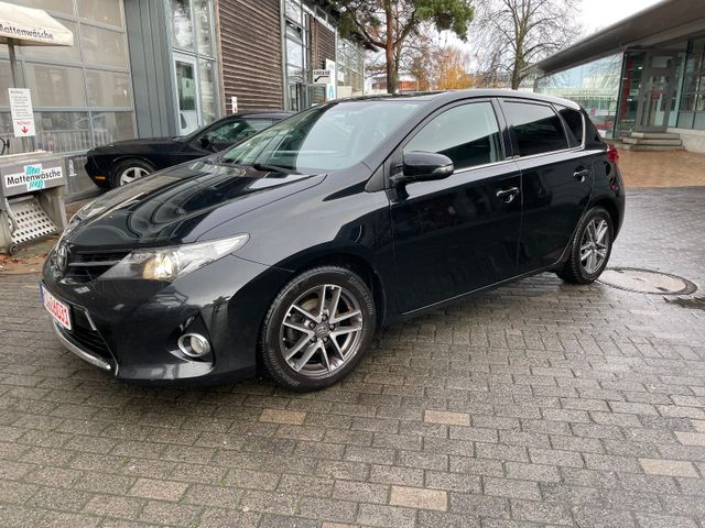 Toyota Auris Cool