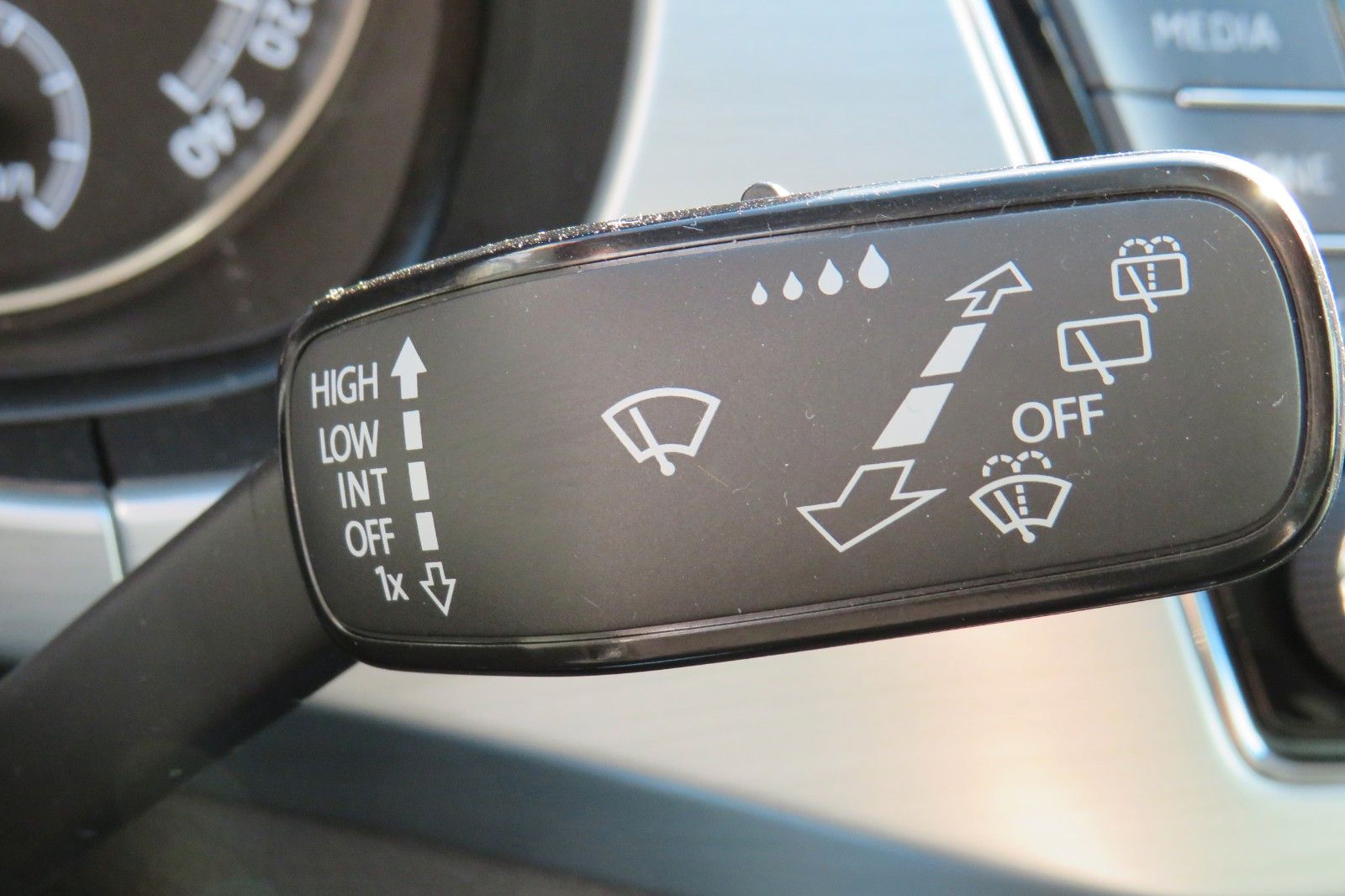 Fahrzeugabbildung SKODA Fabia Combi Ambition SITZH. GRA PDC NAVI APP 1.H