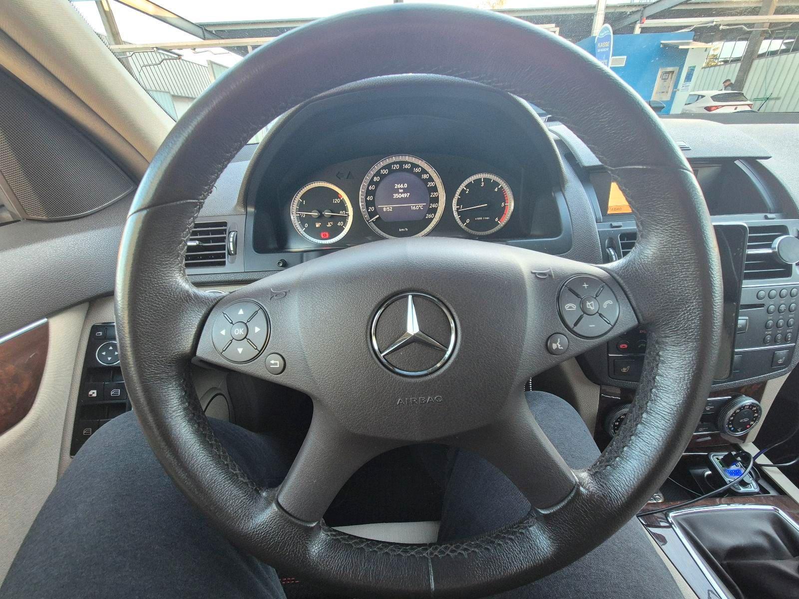 Mercedes-Benz C 220