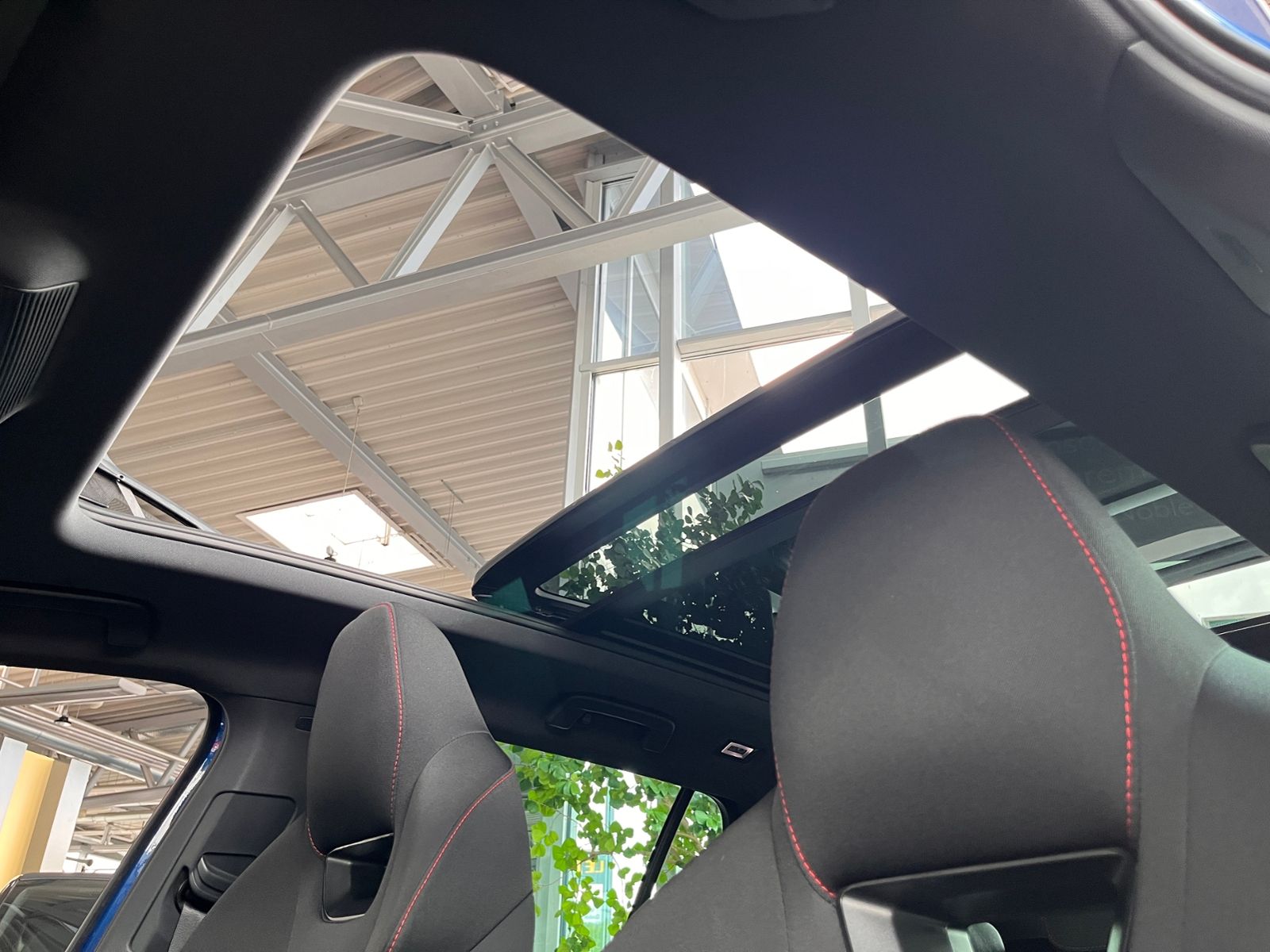 Fahrzeugabbildung SKODA Octavia Combi RS PANO AHK LED NAVI