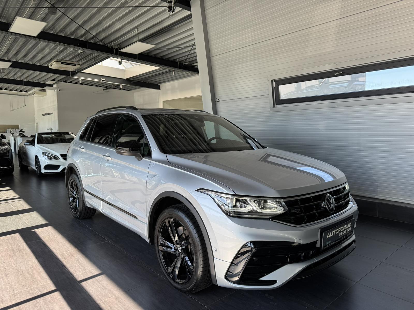 Volkswagen Tiguan R-Line eHybrid|AHK|Navi|Matrix|360°|LM19