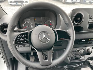 Fahrzeugabbildung Mercedes-Benz Sprinter III 317 CDI  RWD