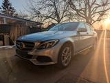 Mercedes-Benz 220 d T Avantgarde LEDILS Comand Distr+RüKam  - Mercedes-Benz 220 mit Diesel-Antrieb: Kombi, Automatik