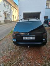 Volkswagen VW Passat Syncro  4x4  - 2,8 l- V6-30V - Volkswagen Passat mit Benzin-Antrieb: Kombi, 2.8