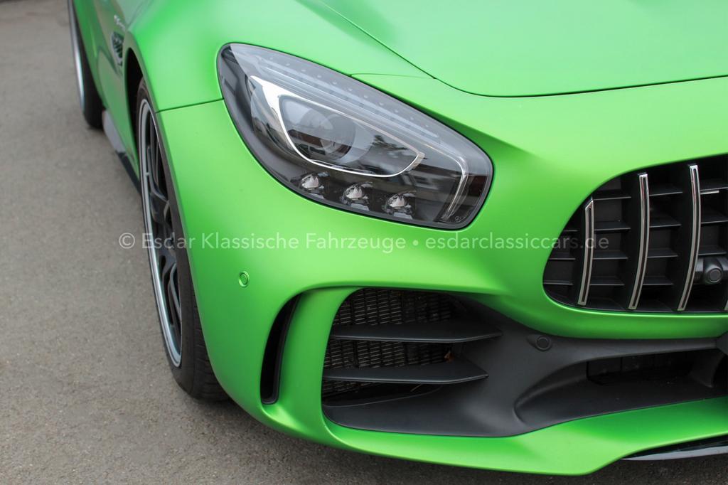 Mercedes-Benz AMG GT R