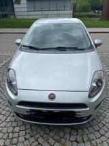 Fiat Punto 1.2 8V MYSTYLE MYSTYLE - Fiat Punto MYSTYLE mit Benzin-Antrieb