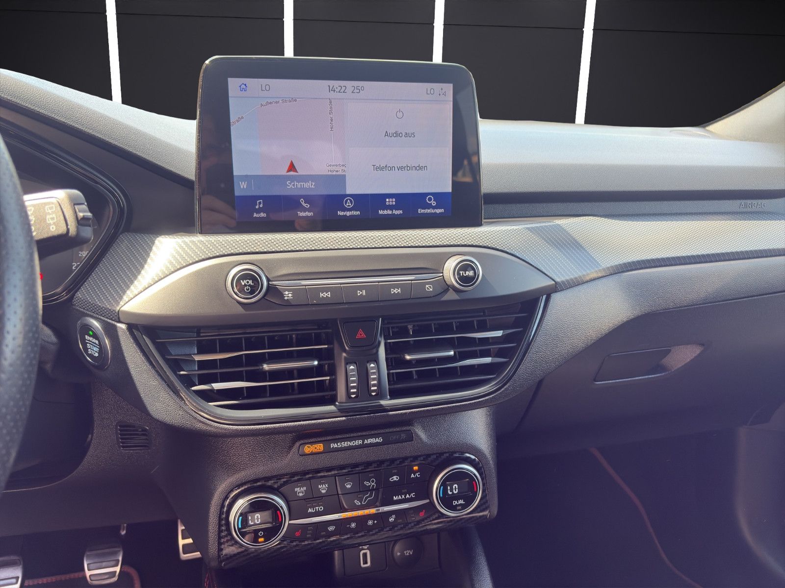 Fahrzeugabbildung Ford Focus Turnier ST-Line Cam*Shzg*ACC*Carbon