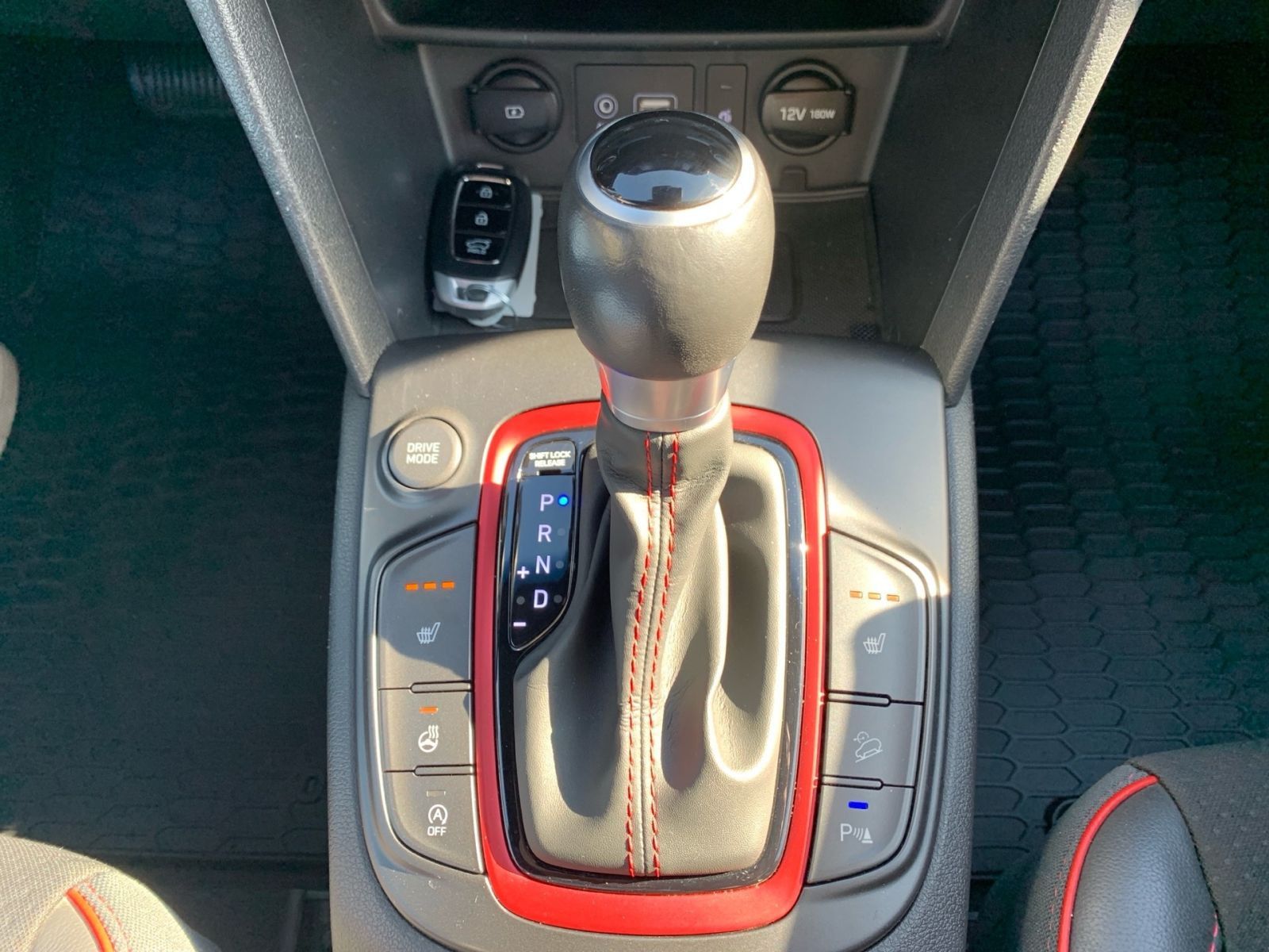 Fahrzeugabbildung Hyundai KONA 1.6 T-GDI Unique Navi LED