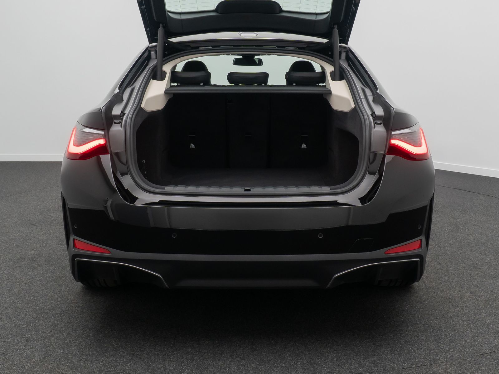 Fahrzeugabbildung BMW i4 eD35 Gran Coupe DAB Kamera Cockpit+ Widscreen