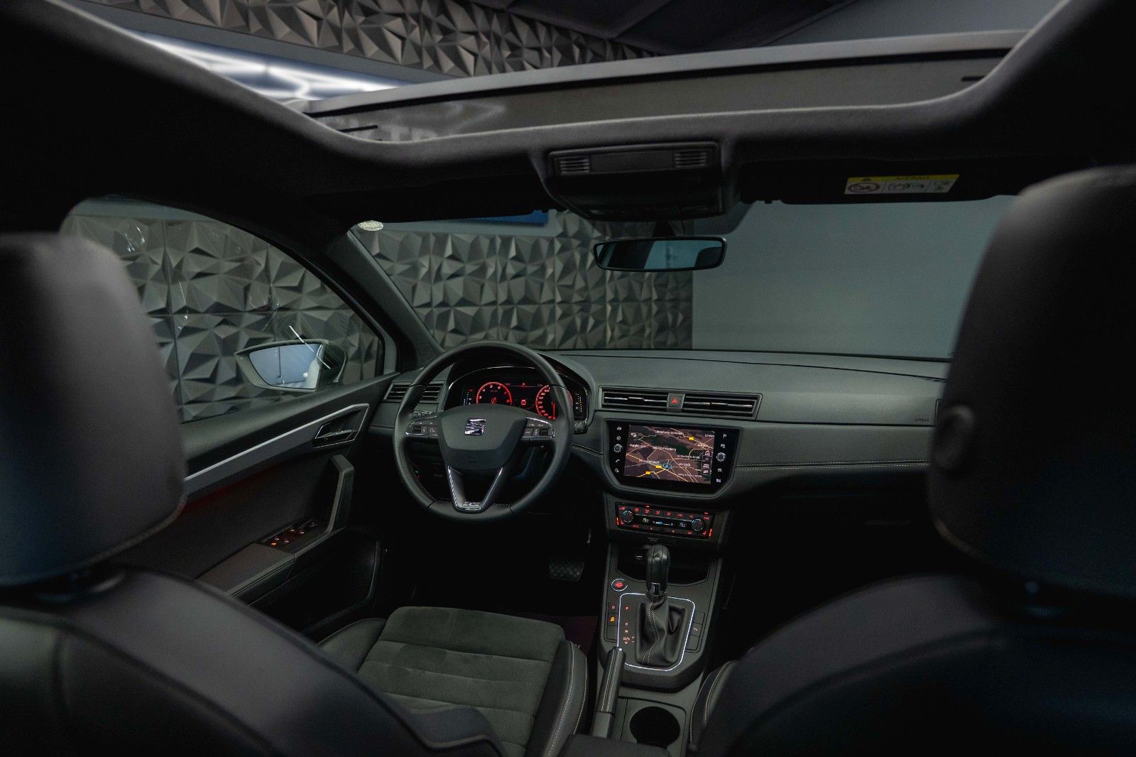 Fahrzeugabbildung SEAT Ibiza Xcellence Sport DSG *LED*Panorama*Kamera*