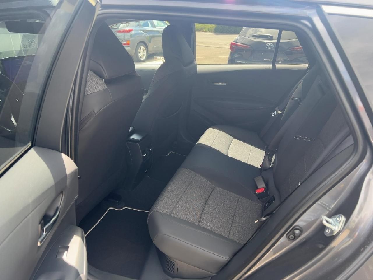 Fahrzeugabbildung Toyota Corolla TS Hybrid Teamplayer + Technik Paket