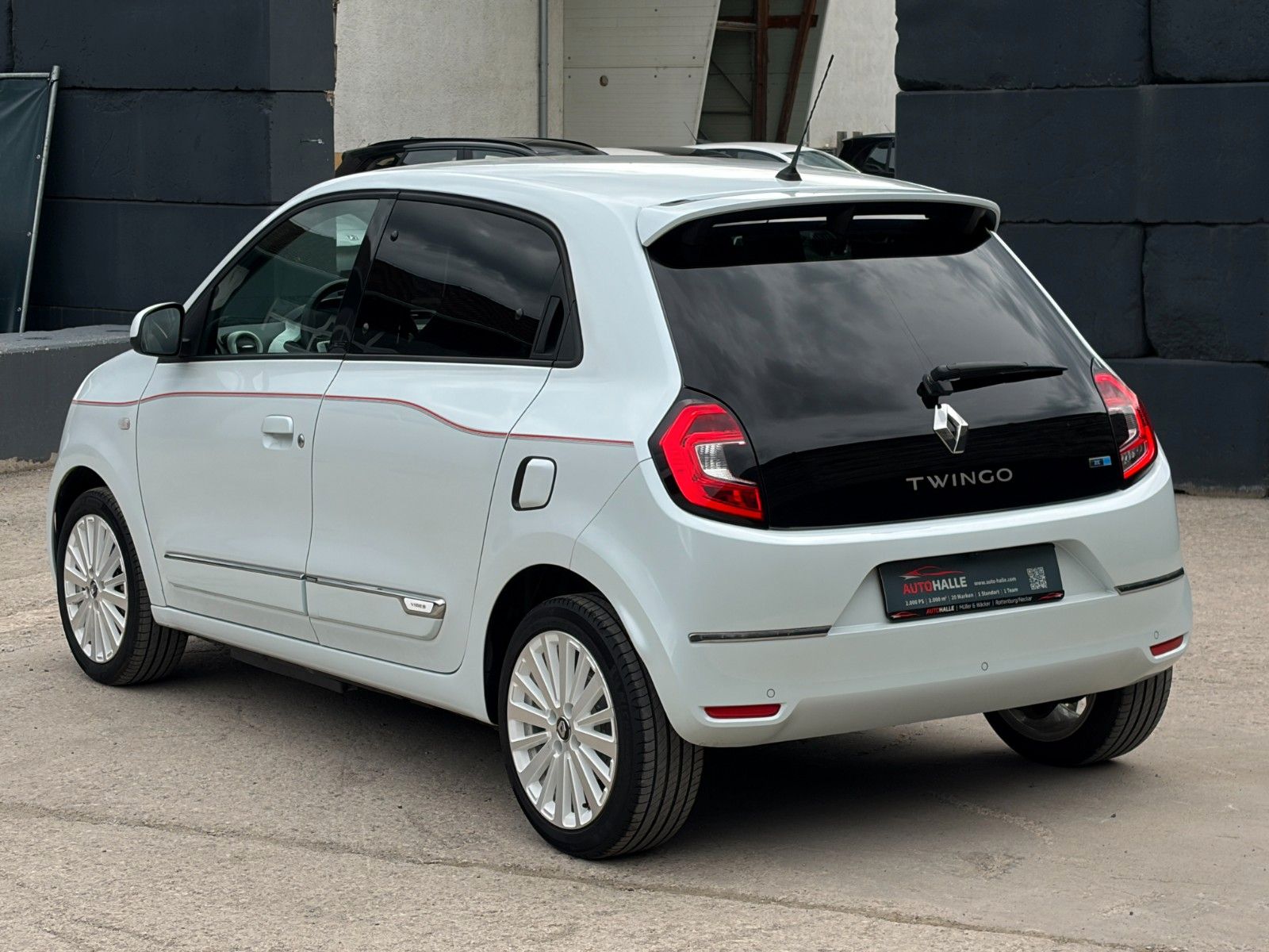 Fahrzeugabbildung Renault Twingo Vibes Electric SHZ CAM BT Temp. CarPlay