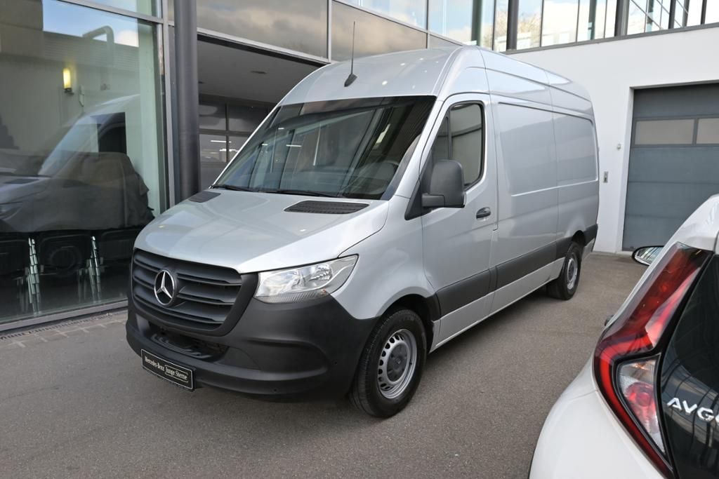 Image of Mercedes-Benz Sprinter