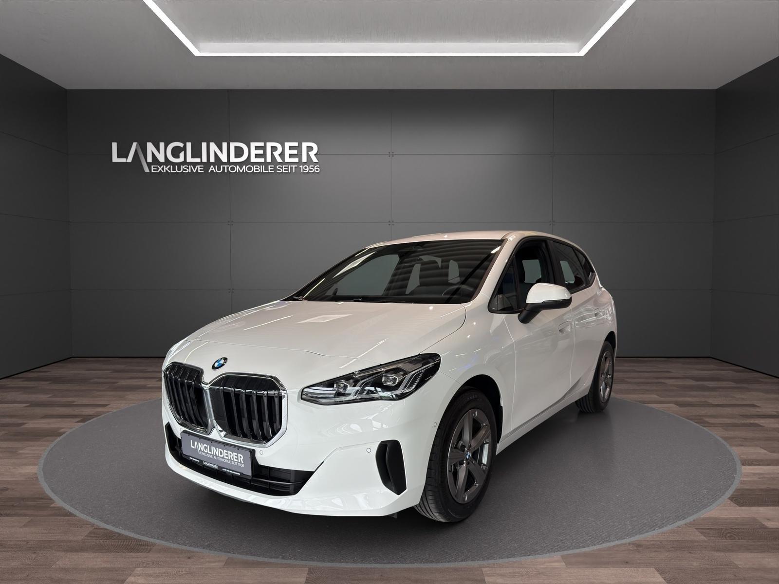BMW 218i Active Tourer PremiumPaket Rückfahrkamera