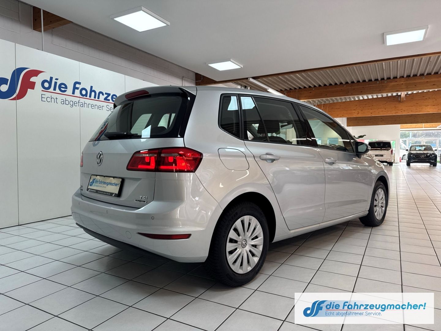 Fahrzeugabbildung Volkswagen Golf Sportsvan VII Trendline BMT Start-Stopp Spe