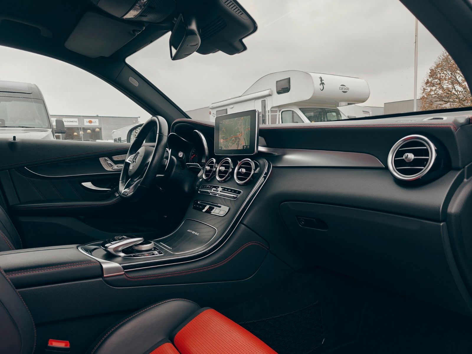 Fahrzeugabbildung Mercedes-Benz GLC 63 AMG 4Matic+, Burmester, Schalensitze, 360