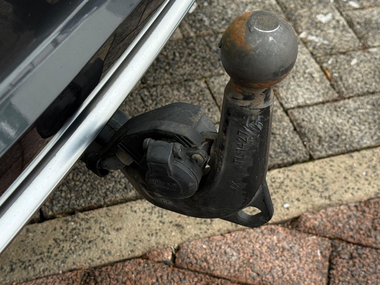 Fahrzeugabbildung Audi A4 Avant 40TDI S-tr LED+NAV+SHZ+AHK+KAM+MEMO+MMI