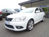 Skoda Octavia Combi RS BI-XENON LEDER PDC SHZ - Skoda Octavia aus 2011: RS Combi