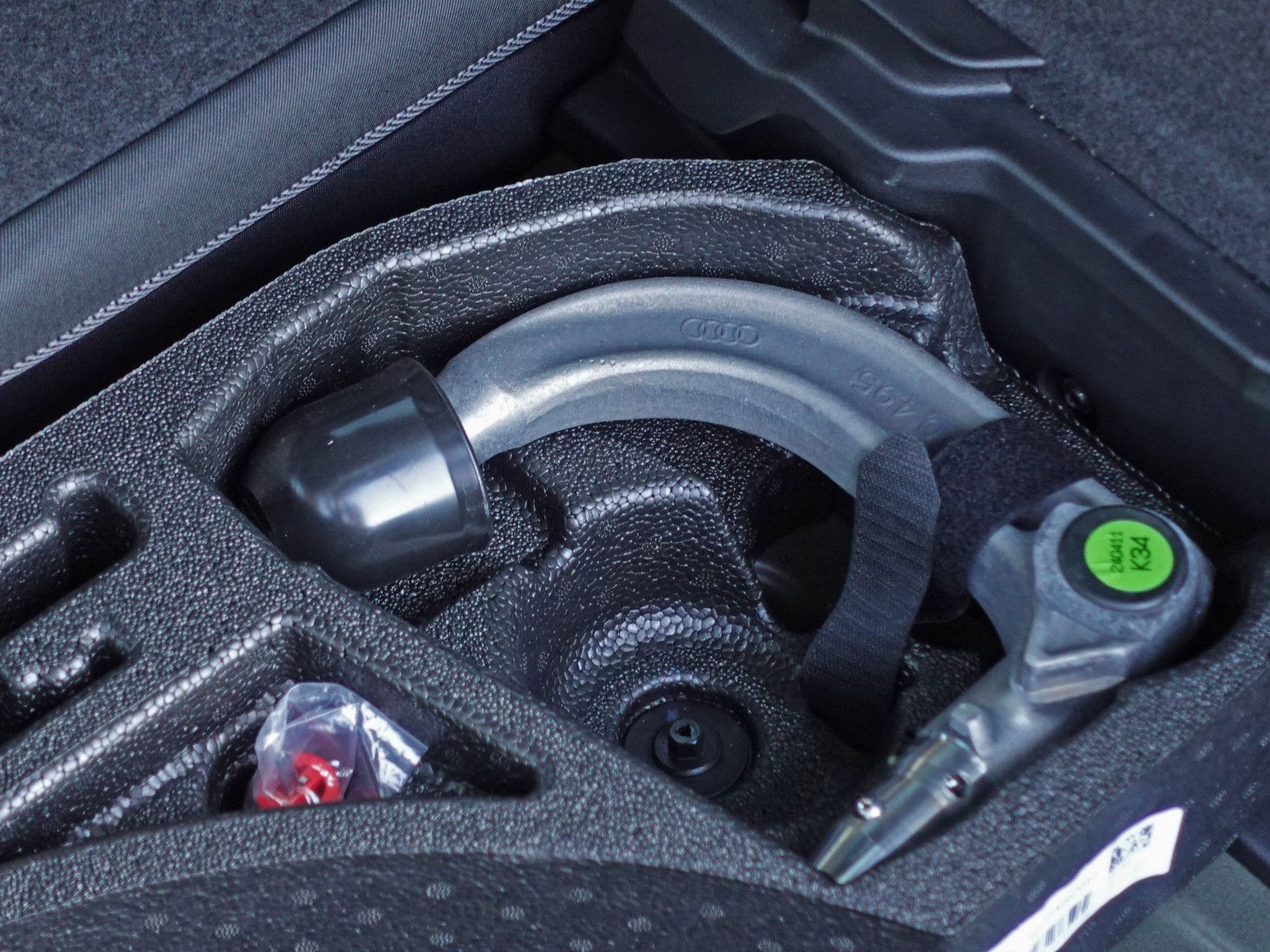 Fahrzeugabbildung Audi Q2 35 TFSI S line Matrix HiFi Kamera AHK ...