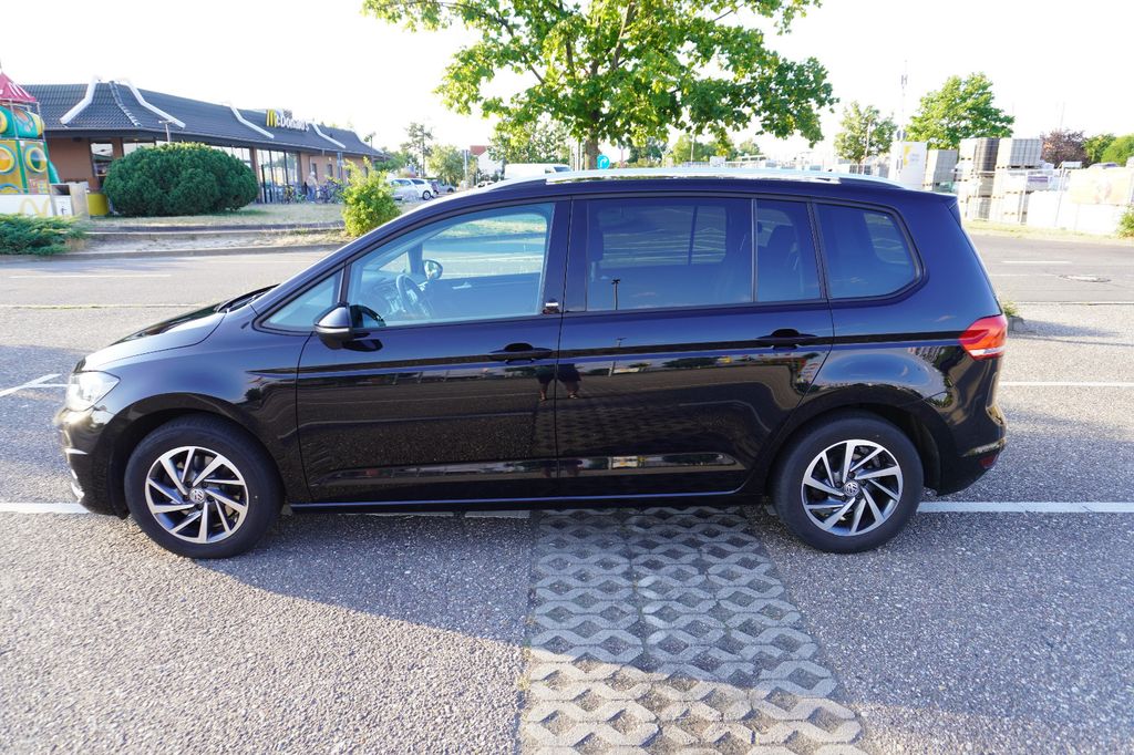Image of Volkswagen Touran