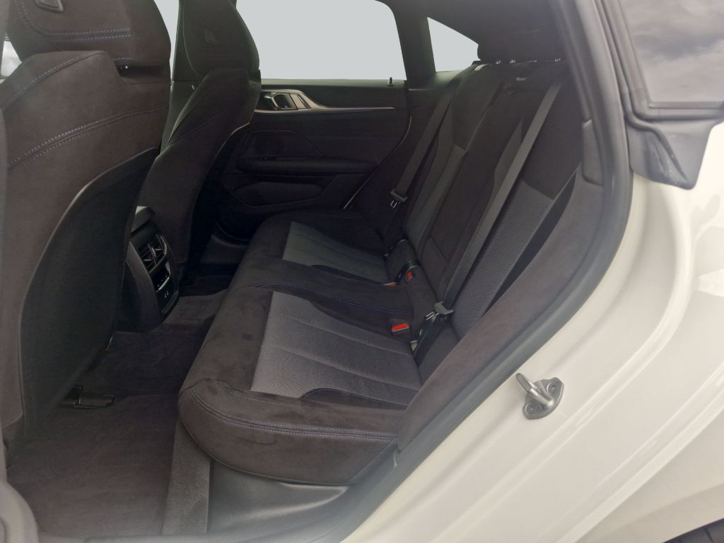 BMW i4 - Bild 12