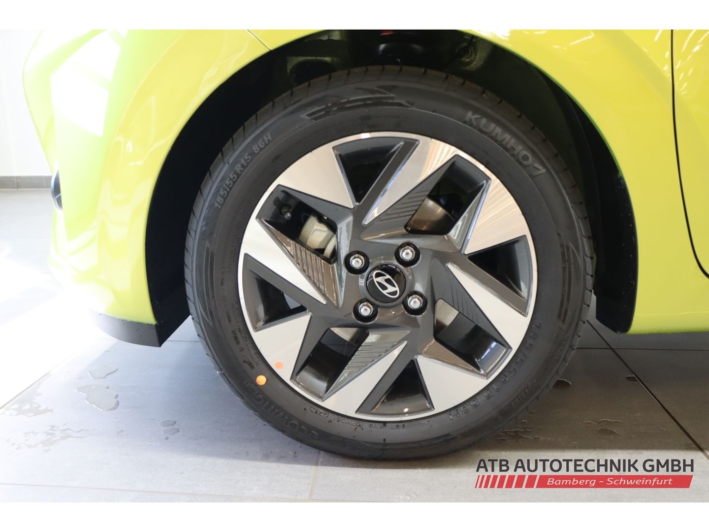 Fahrzeugabbildung Hyundai i10 Trend MY25 1.0 Benzin 63 PS 5-MT 2WD Navi Ap