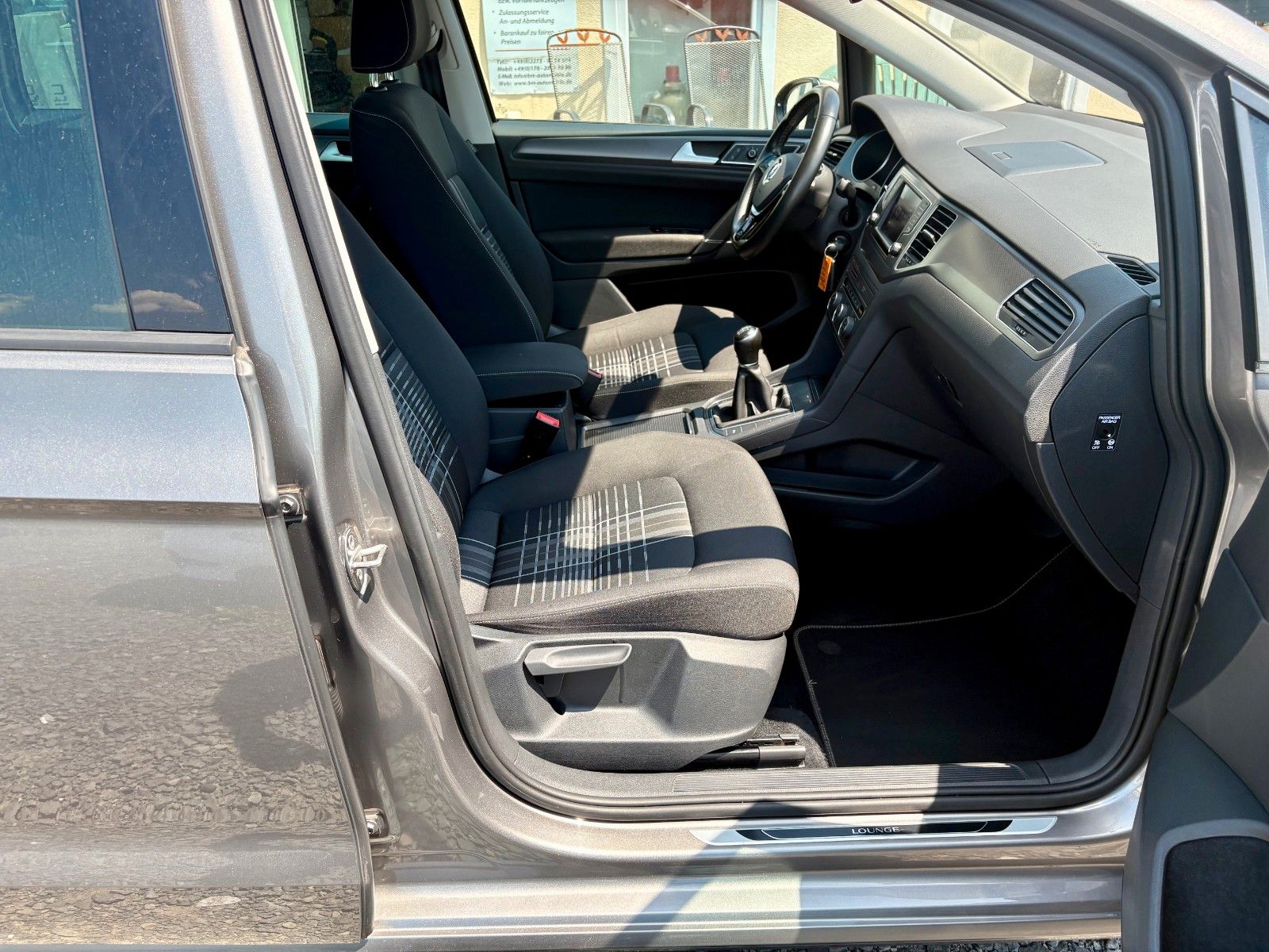 Fahrzeugabbildung Volkswagen Golf Sportsvan 2.0 TDI VII Lounge Xenon AHK ACC